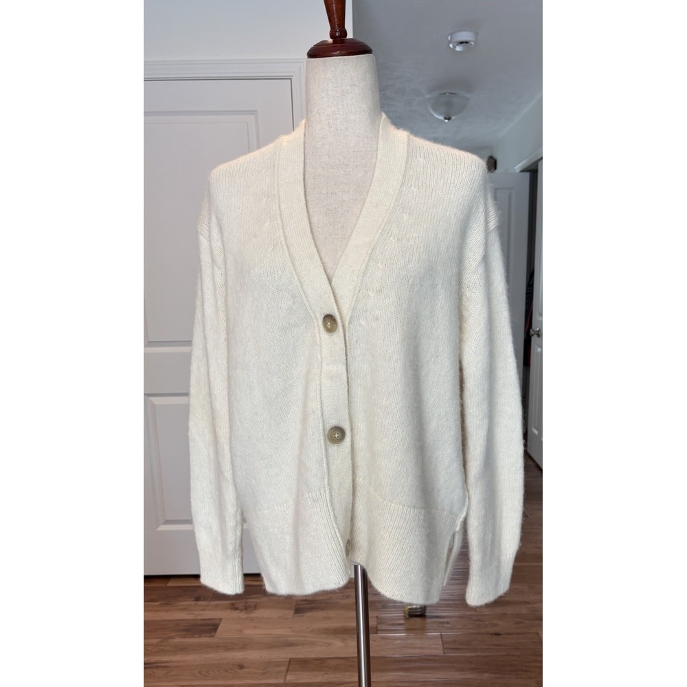 CLOSED Cardigan Alpaca Wool Cream Sweater Cozy Warm Womens Size Medium‎